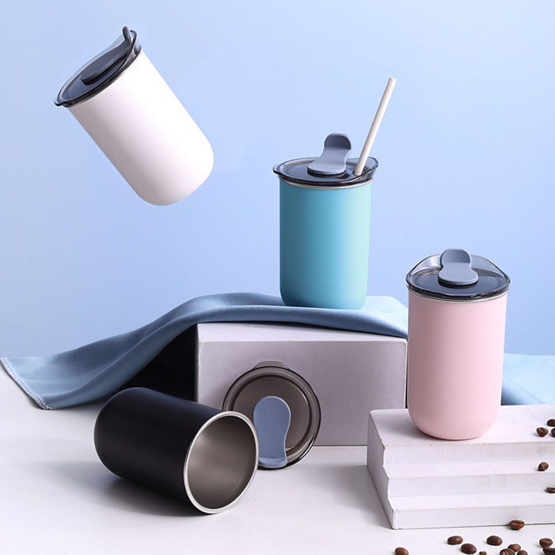 Garrafas de água isoladas com  - Coffee Tea Hot avaliação e preço